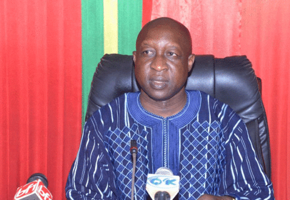 Burkina Faso : le gouvernement rend son tablier Burkina Faso : le gouvernement rend son tablier